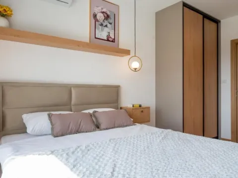 Prodaja, kuća, 150m², Bečići, Budva - image 17