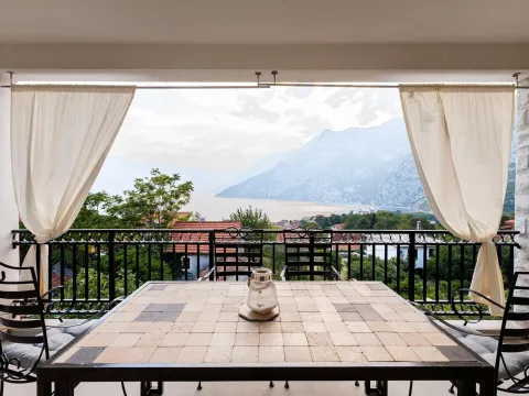 Prodaja, dvosoban stan, 82m², Risan, Kotor - image 8