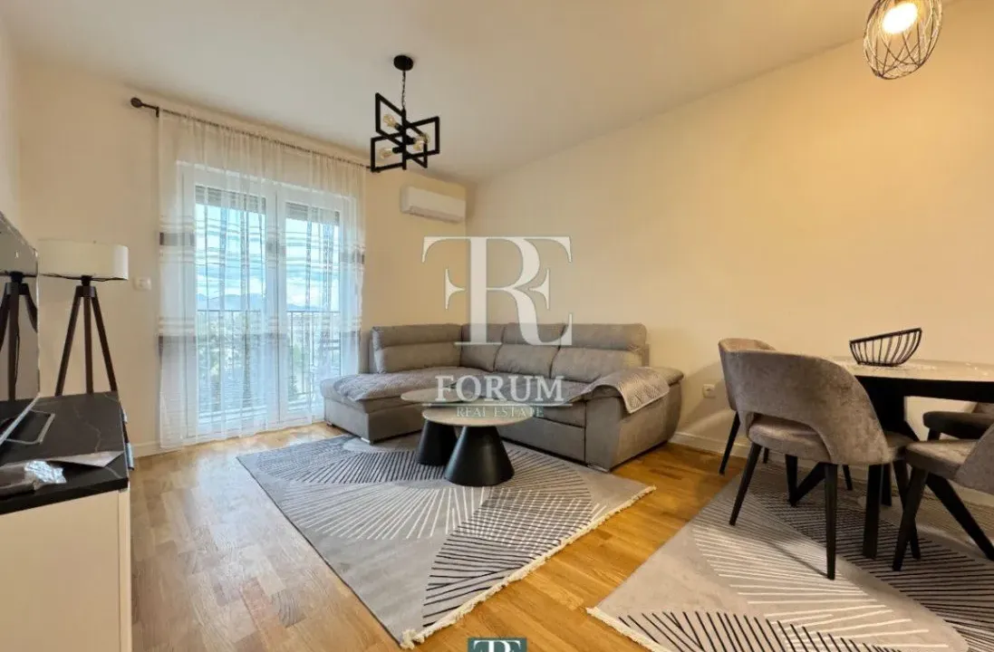 Izdavanje, jednosoban stan, 45m², Pobrežje, Podgorica