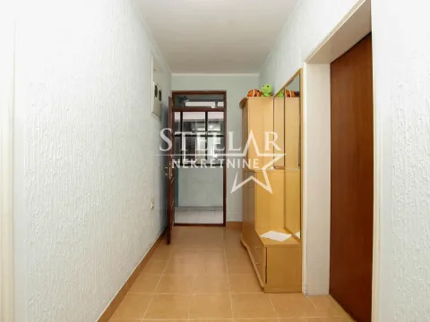 Rent, apartment, 100m², Zlatica, Podgorica - image 3