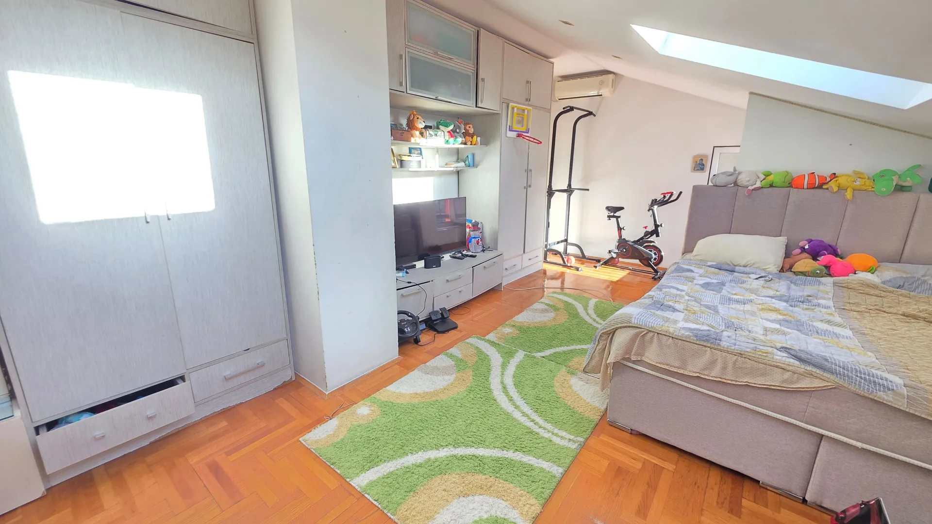 Prodaja, dvosoban stan, 83m², Krivi Most, Podgorica