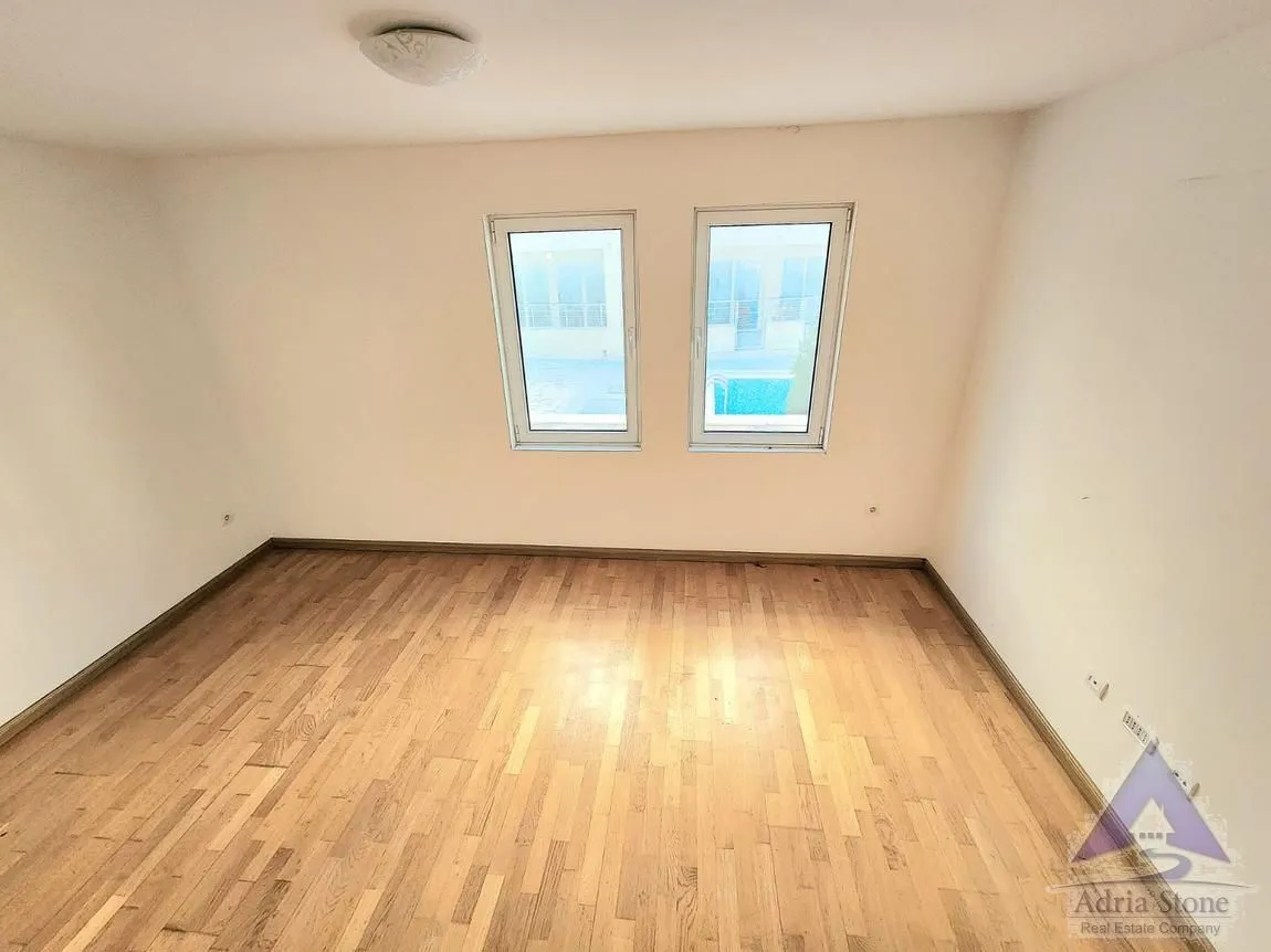 Sale, one bedroom apartment, 74m², Petrovac, Budva