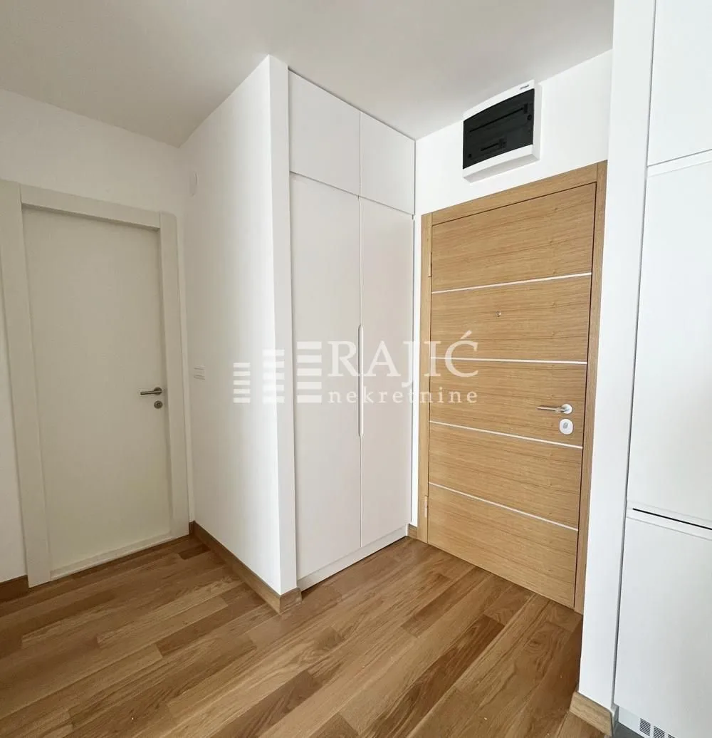 Izdavanje, dvosoban stan, 51m², Novi Beograd Blok 65, Novi Beograd Sve Podlokacije