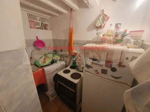 Prodaja, dvosoban stan, 36m², Cvetni Trg, Vračar Sve Podlokacije - image 4