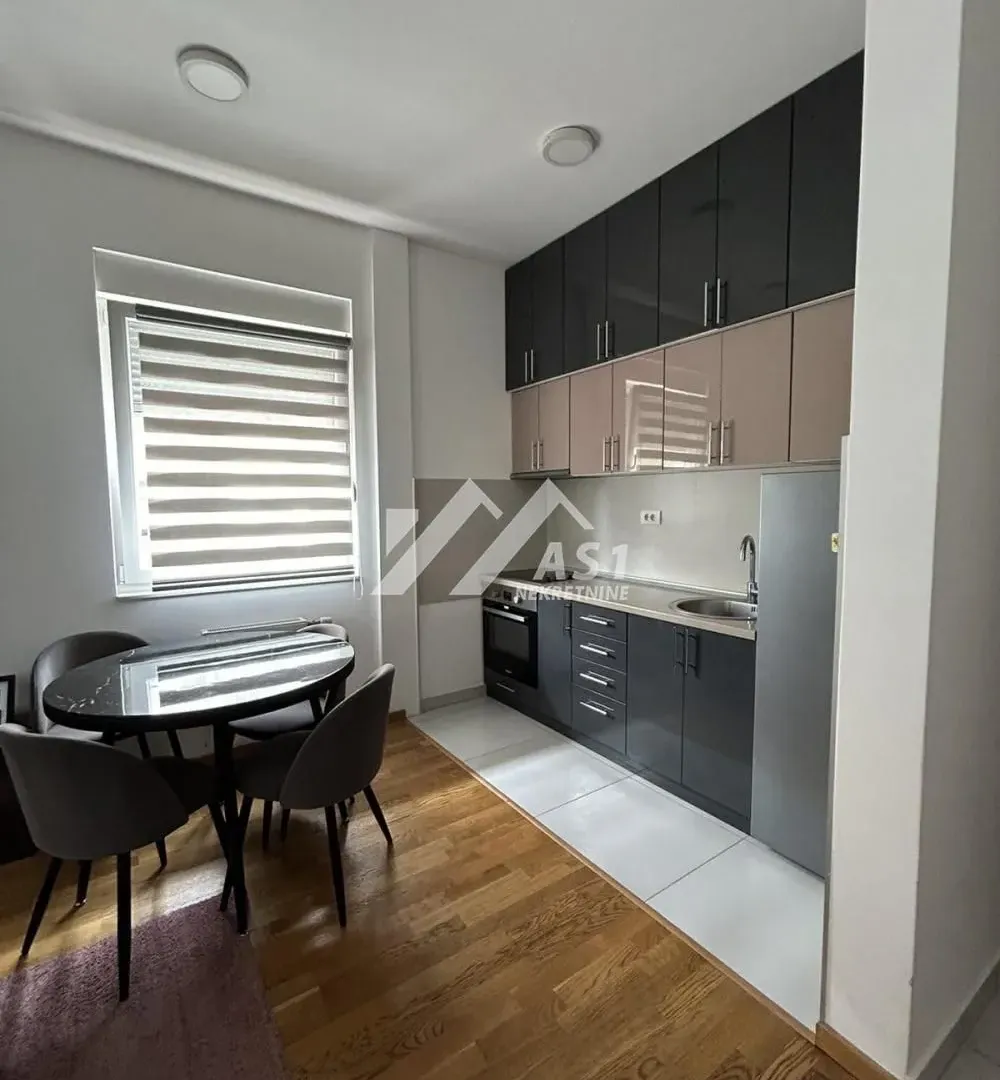 Izdavanje, dvosoban stan, 48m², Rotkvarija, Novi Sad Sve Podlokacije