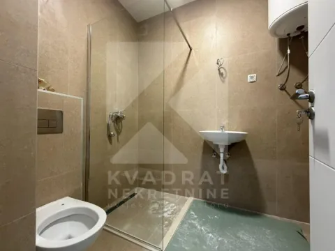 Rent, one bedroom apartment, 45m², Tološi, Podgorica - image 5