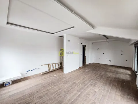 Prodaja, trosoban stan, 115m², Gorica C, Podgorica - image 17