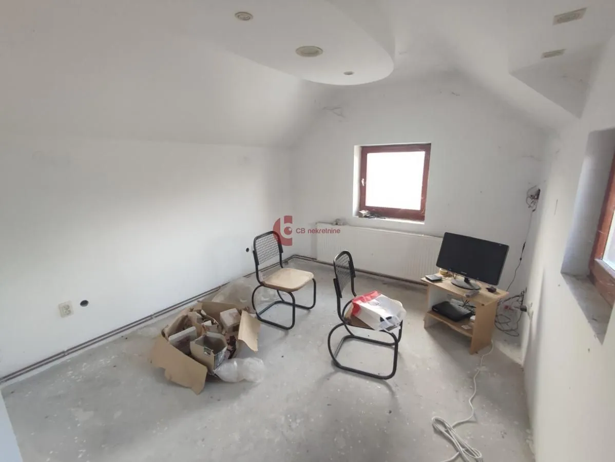 Prodaja, kuća, 630m², Gat, Subotica