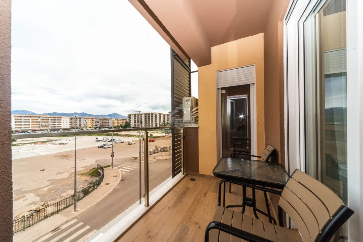 Izdavanje, dvosoban stan, 71m², New City, Podgorica