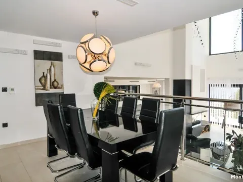 Prodaja, kuća, 390m², Tivat, Crna Gora - image 16