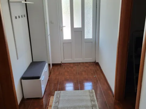 Izdavanje, dvosoban stan, 71m², Igalo, Herceg Novi - image 2