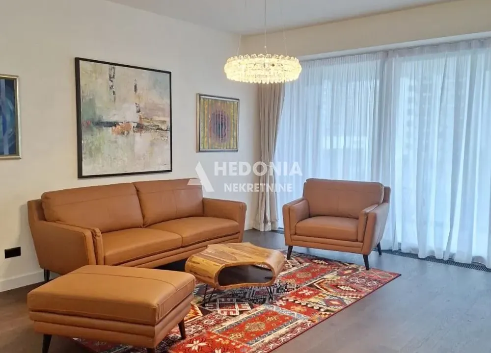 Izdavanje, trosoban stan, 110m², Savski Venac, Beograd