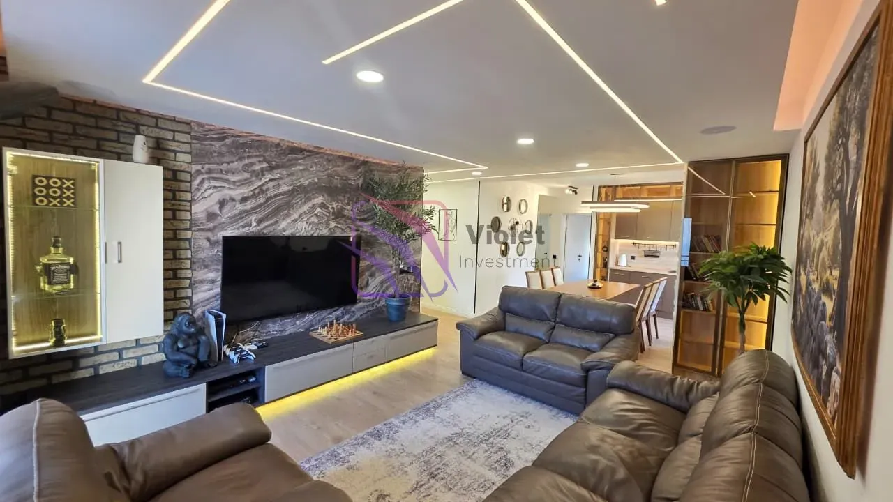 Sale, three bedroom apartment, 107m², Bečići, Budva