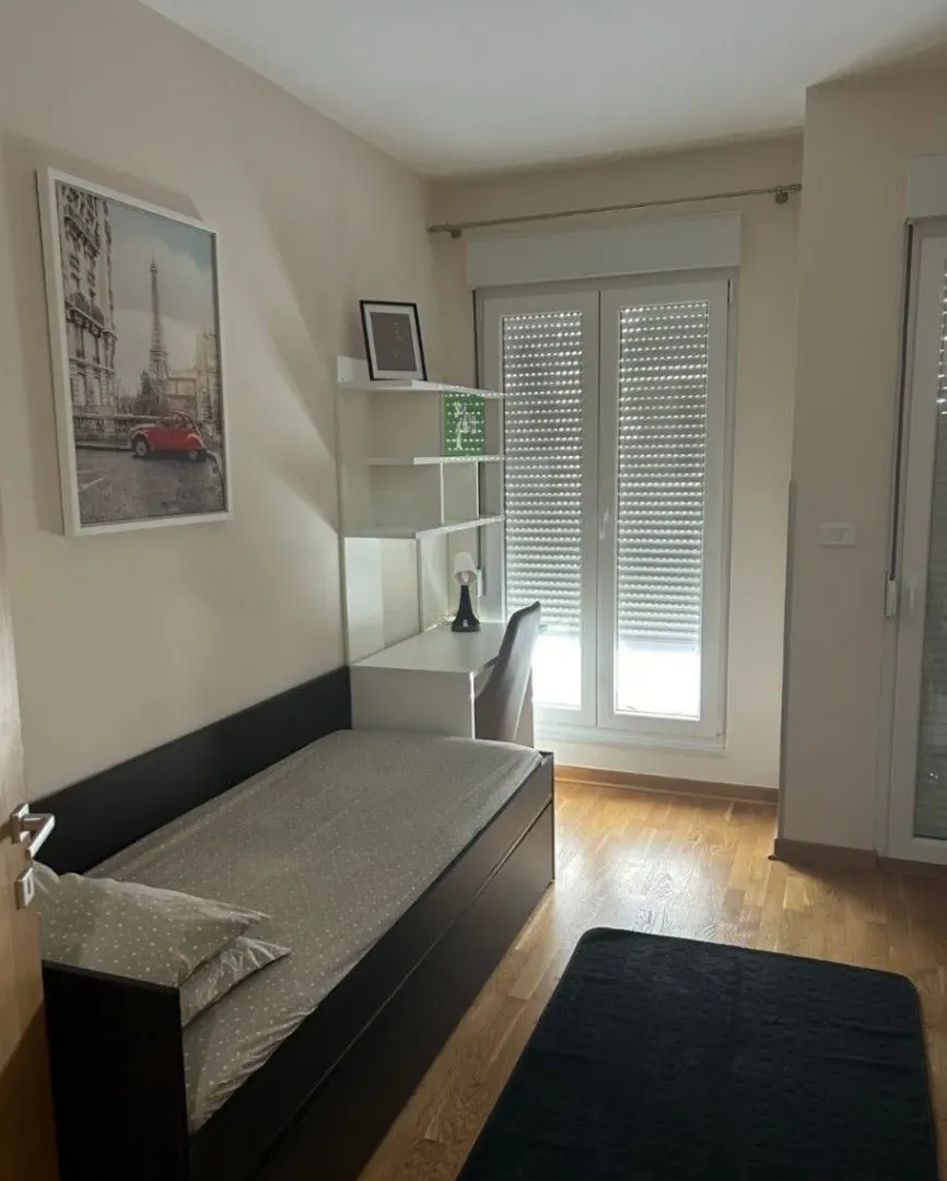Izdavanje, dvosoban stan, 64m², City Kvart, Podgorica