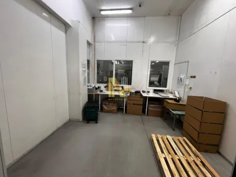 Rent, office space, 1731m², Bački Petrovac, Novi Sad - image 12