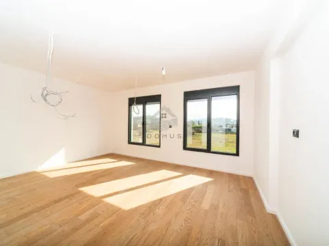 Prodaja, dvosoban stan, 85m², Donja Gorica, Podgorica - image 4