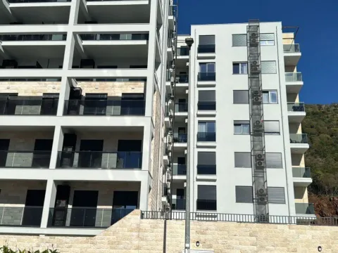 Sale, two bedroom apartment, 61m², Bečići, Budva - image 6