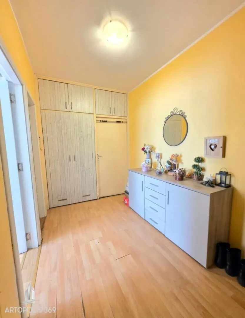 Prodaja, trosoban stan, 67m², Zvezdara Sve Podlokacije, Beograd