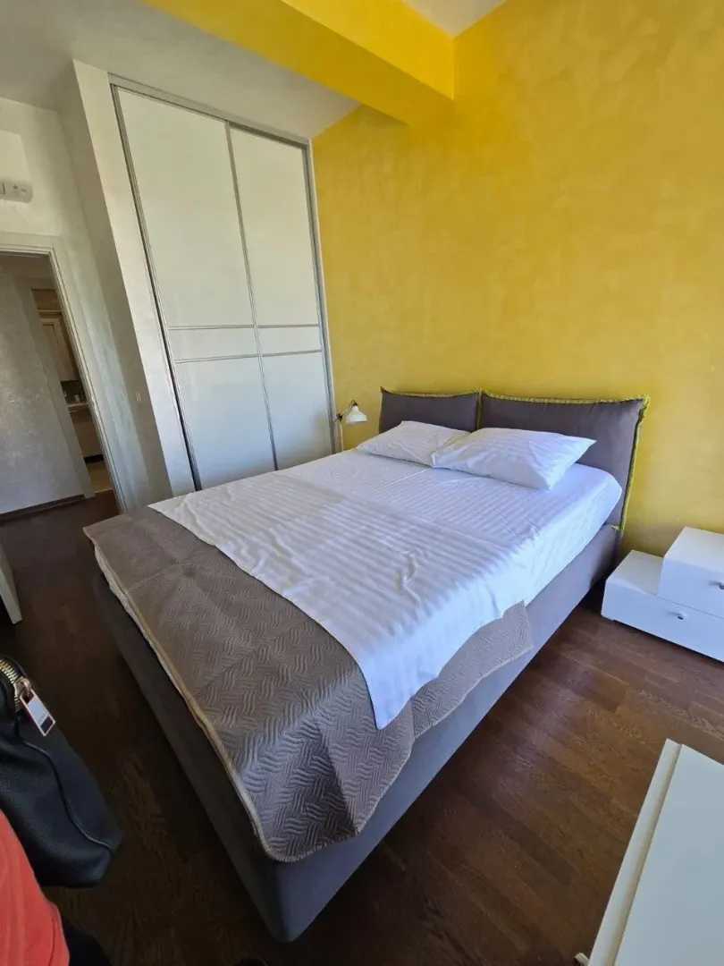 Rent, three bedroom apartment, 120m², Dobrota, Kotor