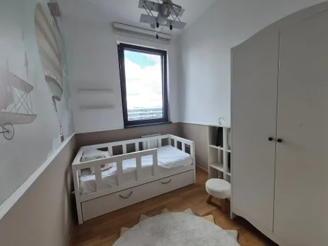 Izdavanje, četvorosoban stan, 88m², Savski Venac, Beograd - image 15