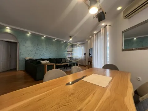 Izdavanje, četvorosoban stan, 130m², Centar, Novi Sad - image 4