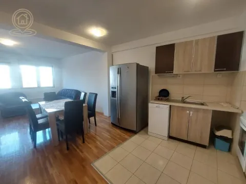 Izdavanje, trosoban stan, 80m², Medijana, Niš - image 4