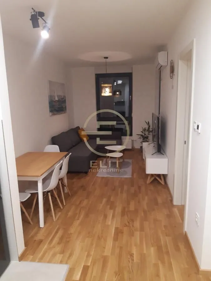 Izdavanje, jednosoban stan, 36m², Podbara, Novi Sad Sve Podlokacije