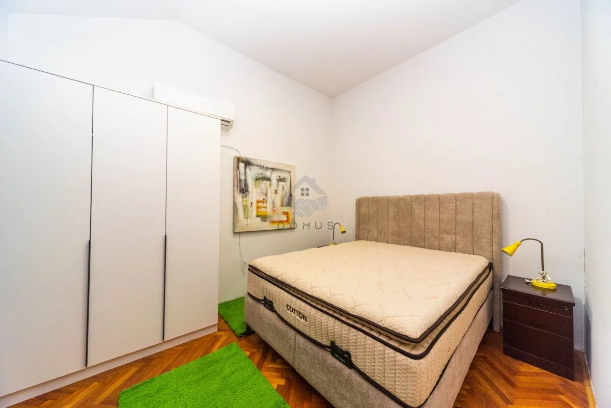 Izdavanje, kuća, 380m², Gorica C, Podgorica