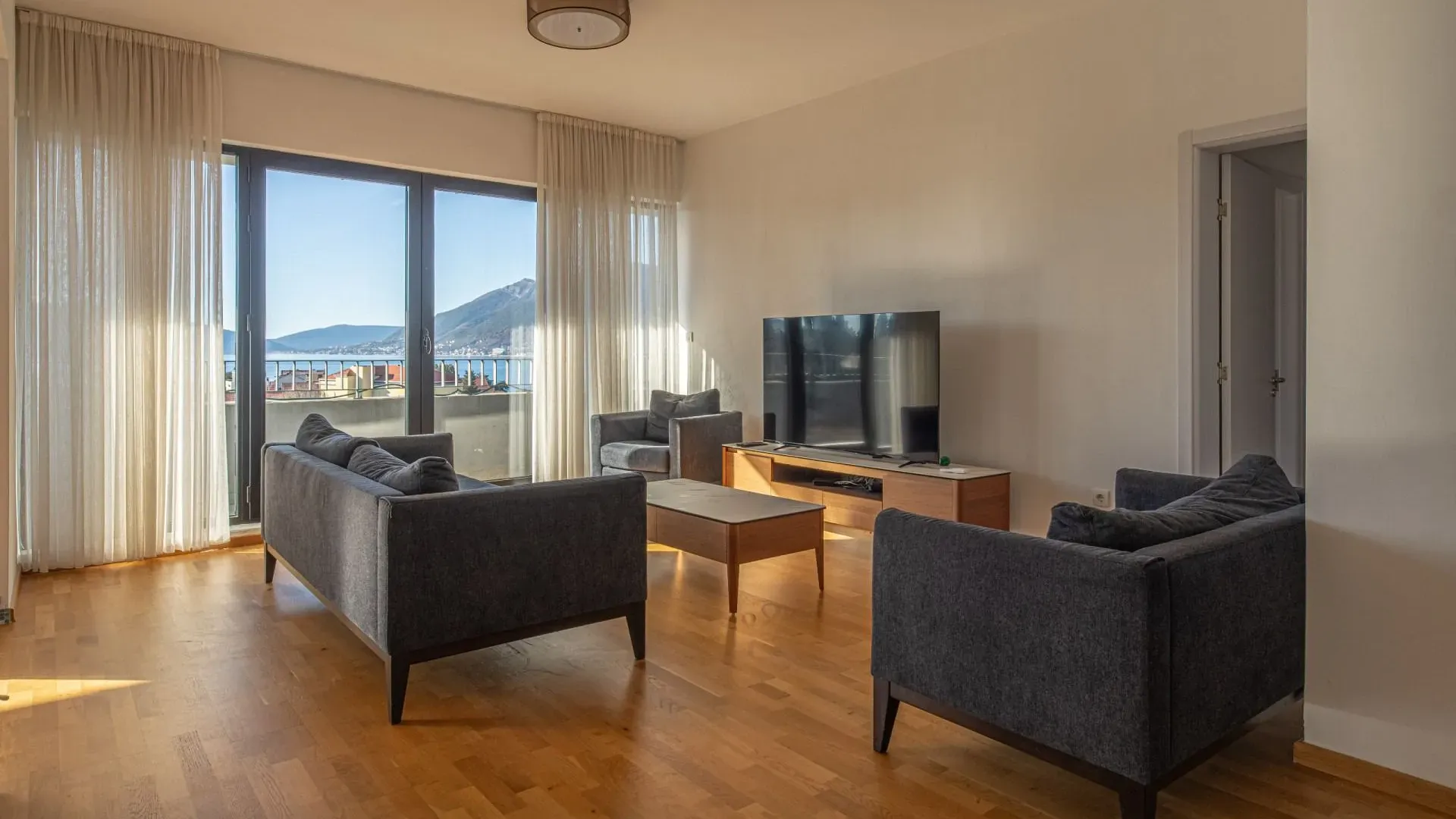 Prodaja, trosoban stan, 129m², Donja Lastva, Tivat