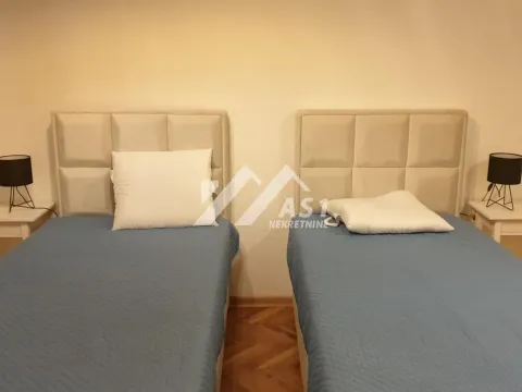 Izdavanje, trosoban stan, 70m², Centar, Novi Sad - image 6