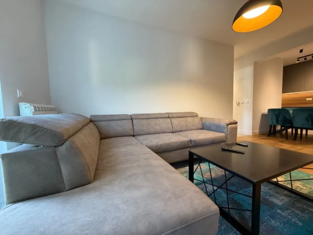 Prodaja, dvosoban stan, 58m², Centar, Kolašin