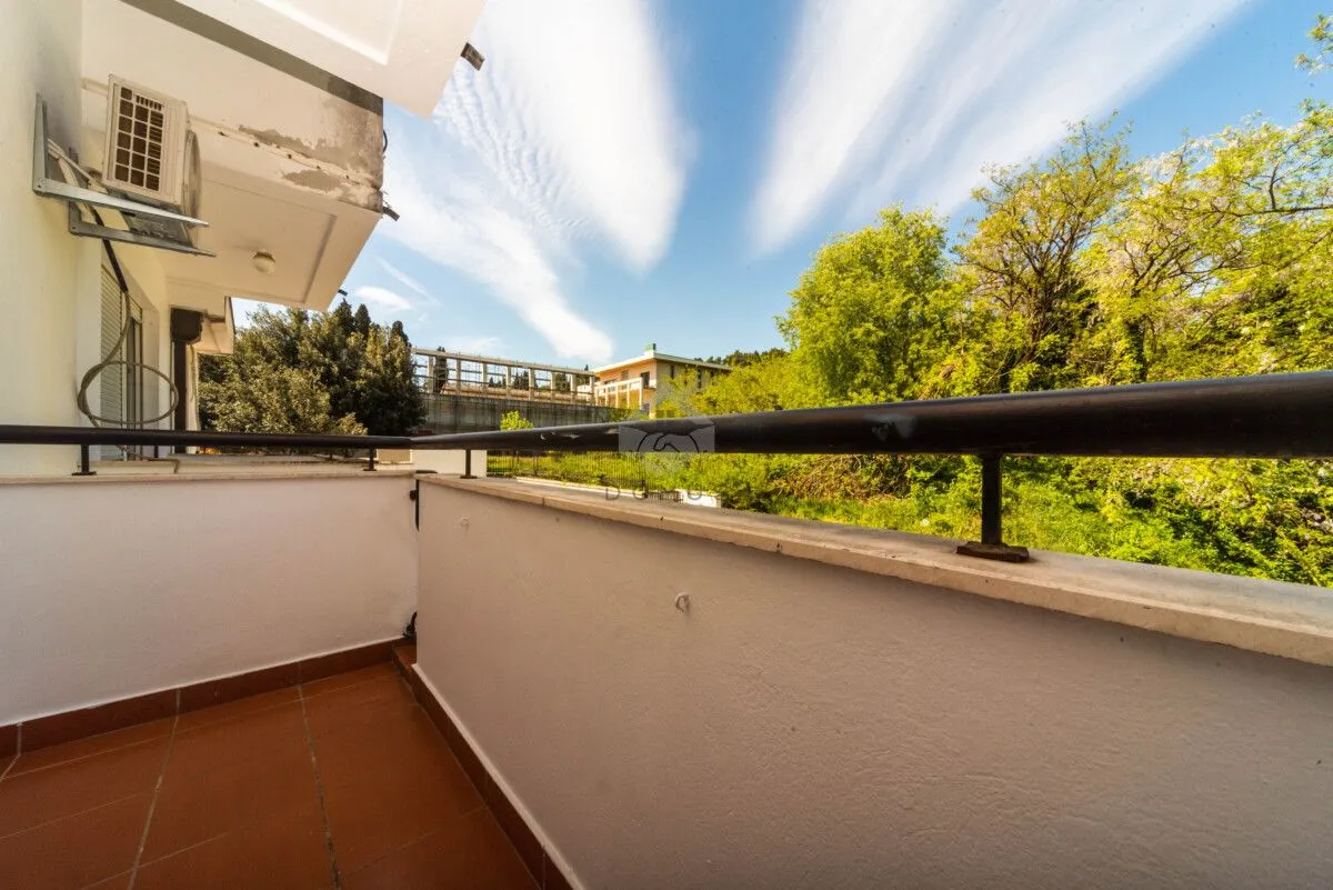 Rent, three bedroom apartment, 200m², Gorica C, Podgorica