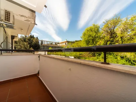 Izdavanje, trosoban stan, 200m², Gorica C, Podgorica - image 16