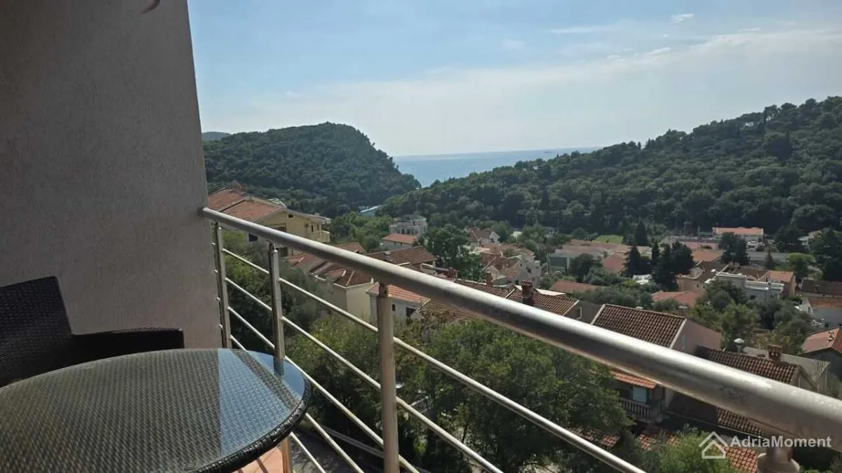 Sale, two bedroom apartment, 79m², Petrovac, Budva