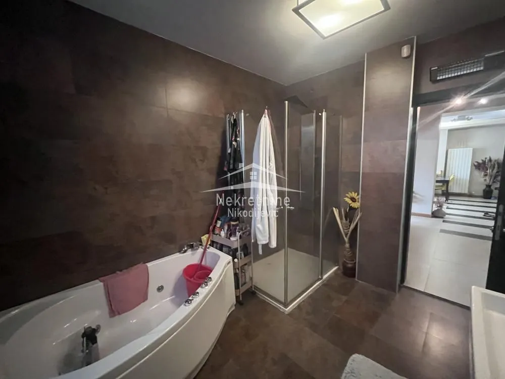Sale, four bedroom apartment, 167m², Vračar Sve Podlokacije, Beograd