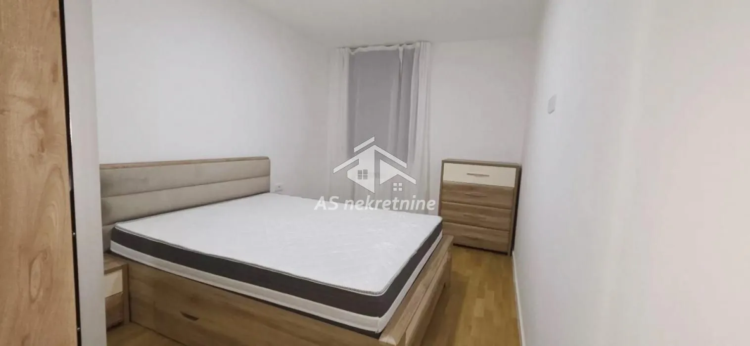 Izdavanje, trosoban stan, 68m², Višnjica, Palilula Sve Podlokacije
