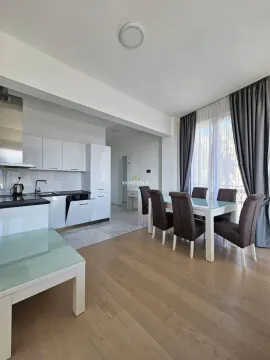 Rent, two bedroom apartment, 65m², Bečići, Budva - image 4