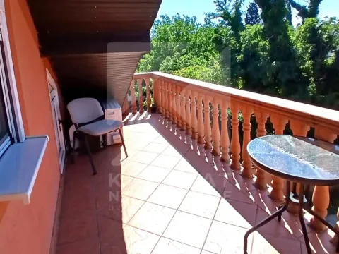 Izdavanje, dvosoban stan, 64m², Zagorič, Podgorica - image 8