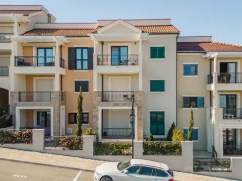 Izdavanje, jednosoban stan, 58m², Luštica Bay, Tivat - image 2