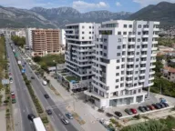 Prodaja, dvosoban stan, 86m², Centar, Bar - image 13