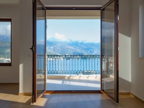 Prodaja, dvosoban stan, 72m², Centar, Budva - image 1