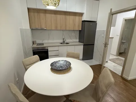 Izdavanje, jednosoban stan, 45m², Pobrežje, Podgorica - image 3