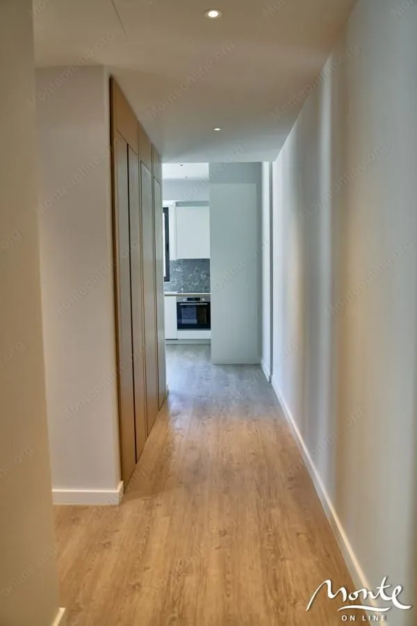 Prodaja, dvosoban stan, 102m², Tivat, Crna Gora