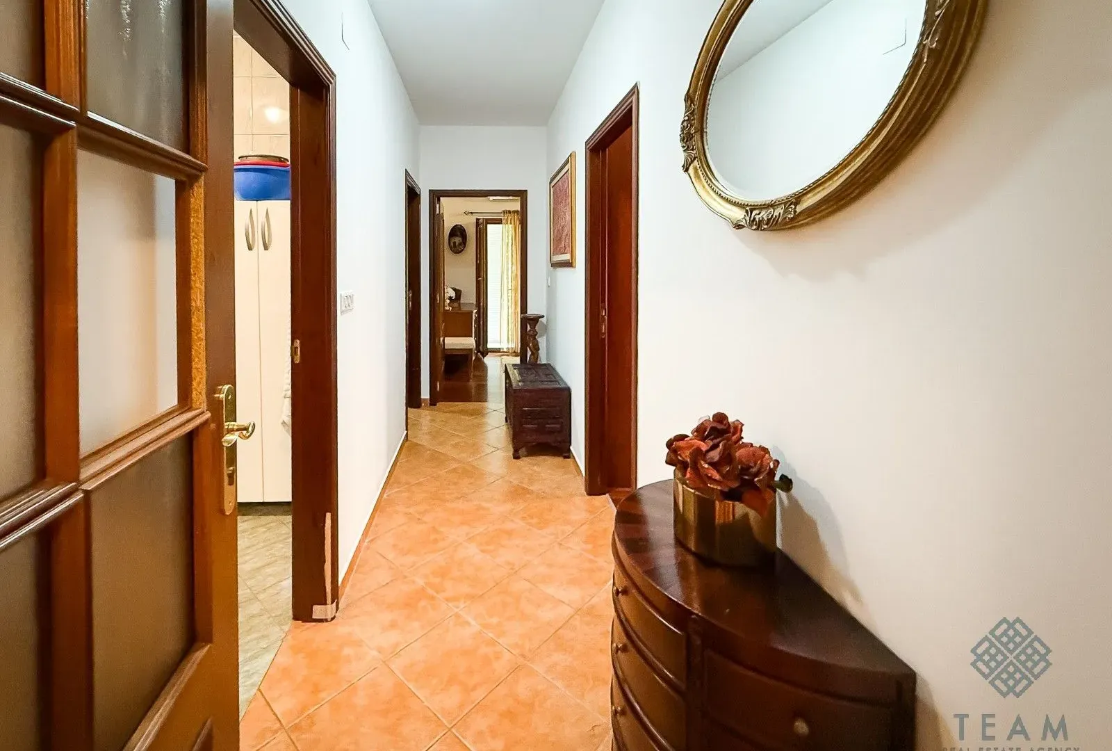 Izdavanje, trosoban stan, 100m², Gorica C, Podgorica