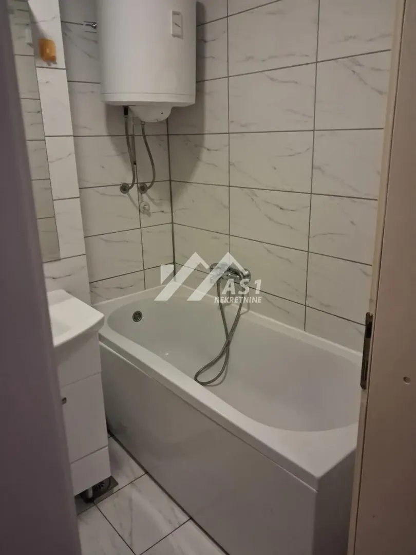 Rent, one bedroom apartment, 37m², Bulevar Oslobodjenja, Novi Sad Sve Podlokacije