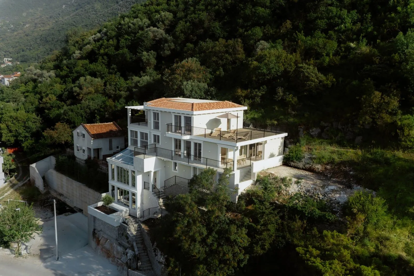 Sale, house, 400m², Stoliv, Kotor