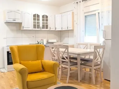 Prodaja, jednosoban stan, 43m², Centar, Budva - image 2