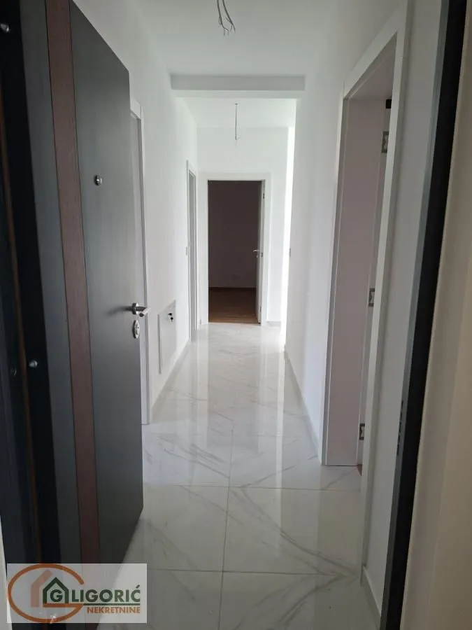 Prodaja, trosoban stan, 78m², Pančevo, Srbija
