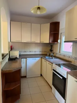 Rent, two bedroom apartment, 80m², Tivat, Crna Gora - image 6
