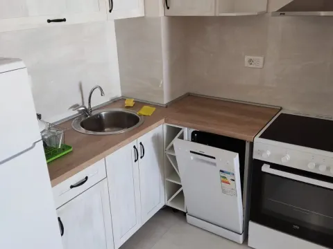 Izdavanje, jednosoban stan, 43m², Central Point, Podgorica - image 3